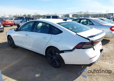 2024 Honda Accord Hybrid Sport-L z USA, uszkodzony, nr VIN 1HGCY2F77RA041918